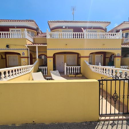 2 Bedroom Property In Closed Urbanisation Torrevieja Eksteriør bilde