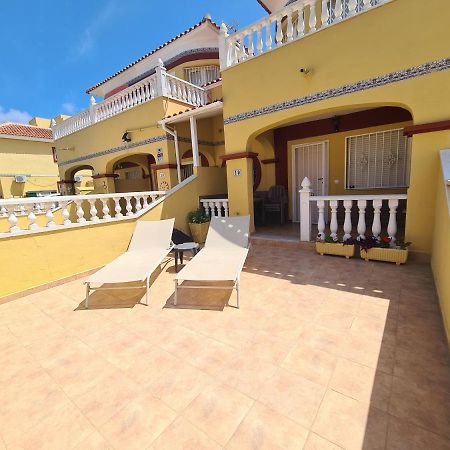 2 Bedroom Property In Closed Urbanisation Torrevieja Eksteriør bilde