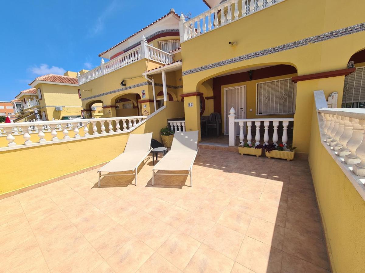 2 Bedroom Property In Closed Urbanisation Torrevieja Eksteriør bilde