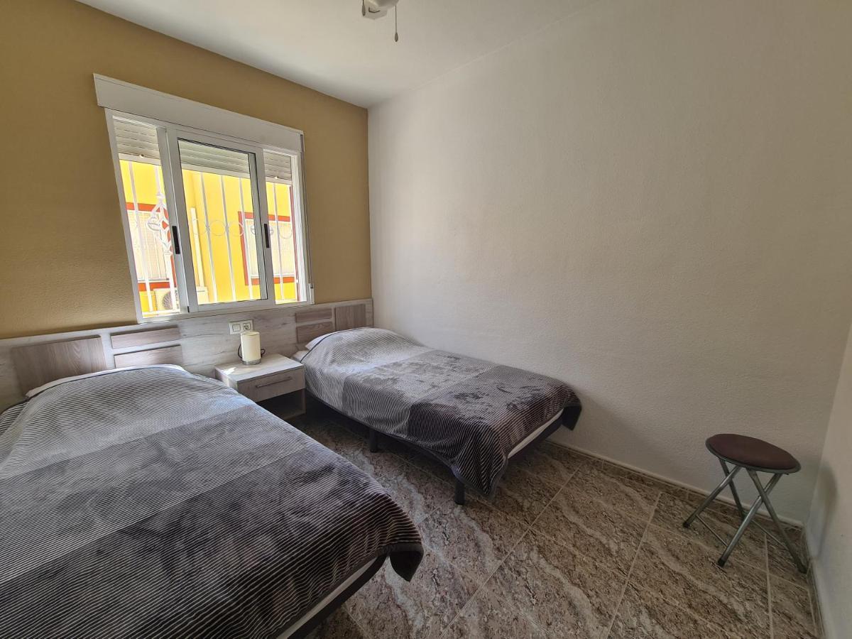2 Bedroom Property In Closed Urbanisation Torrevieja Eksteriør bilde